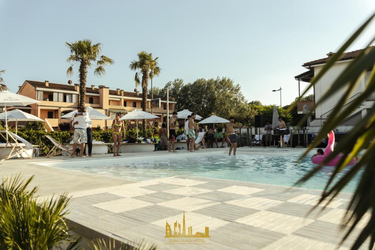 Dubaibeachotel Llido Degli Estensi Dış mekan fotoğraf